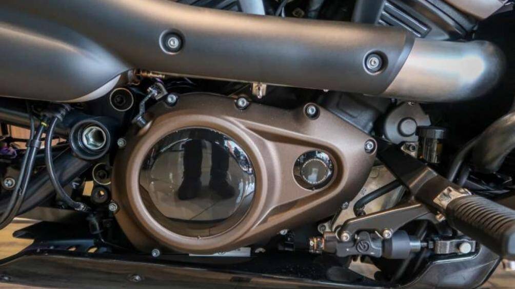 Khối động cơ này cho công suất 121 mã lực tại vòng quay 7.500 vòng/phút