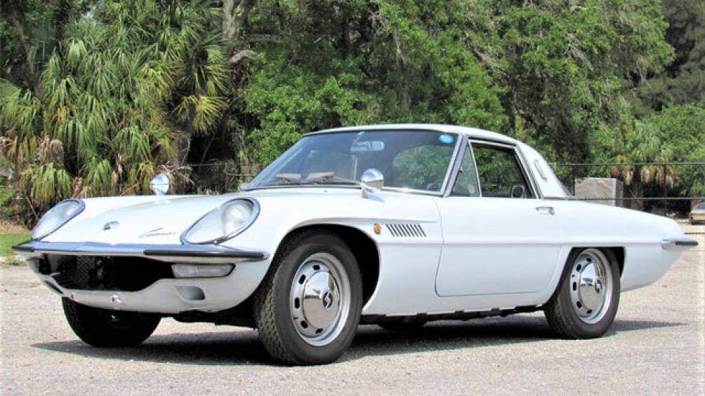 10. Mazda Cosmo 110S (số xe được sản xuất: hơn 1.000 chiếc)