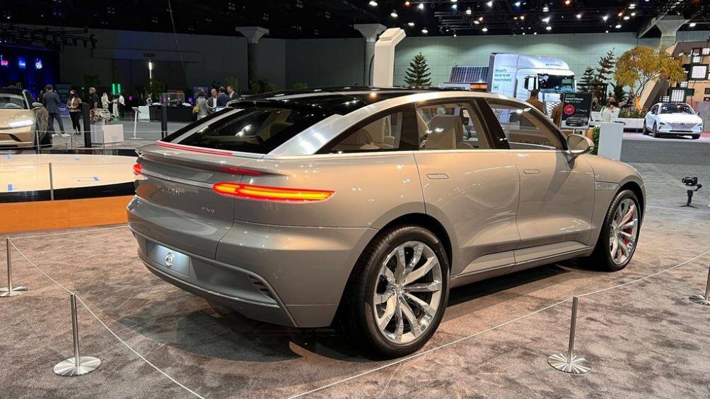 Mullen cho biết quy trình sản xuất đang lên kế hoạch và bắt đầu vào quý 4/2023, dẫn đến việc giao xe sẽ phải diễn ra vào năm 2024