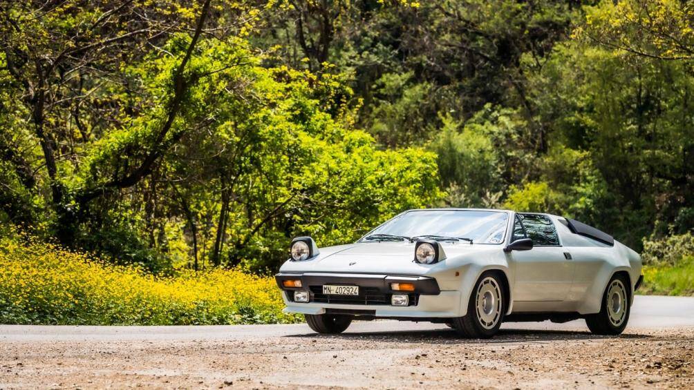 Năm 2021 đánh dấu mốc thời gian mẫu xế cổ có ngoại thất độc đáo Lamborghini Jalpa bước sang "sinh nhật" lần thứ 40