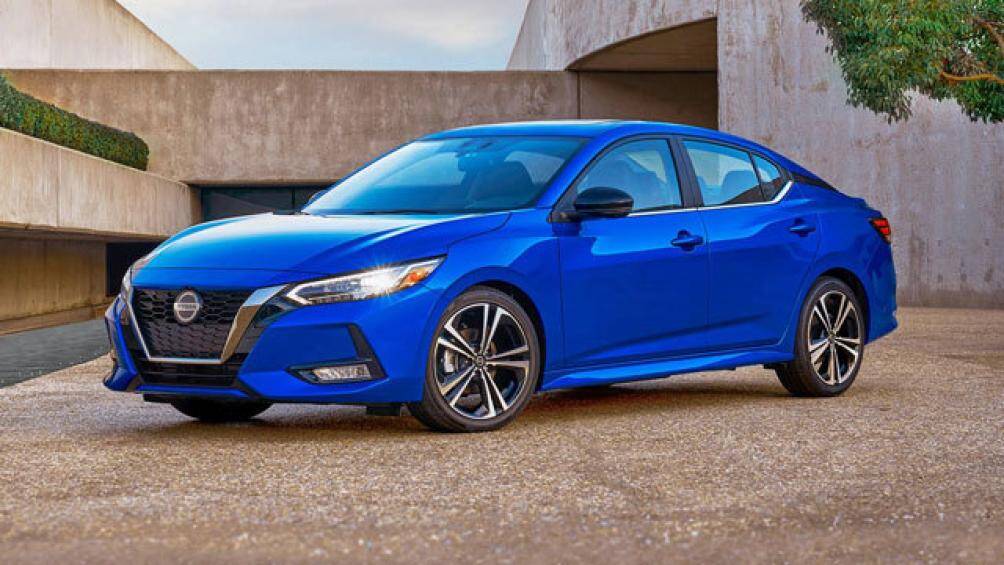 10. Nissan Sentra (doanh số: 132 nghìn chiếc, chiếm 2% thị phần)
