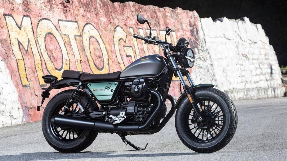 1. Moto Guzzi V9 Roamer 2021