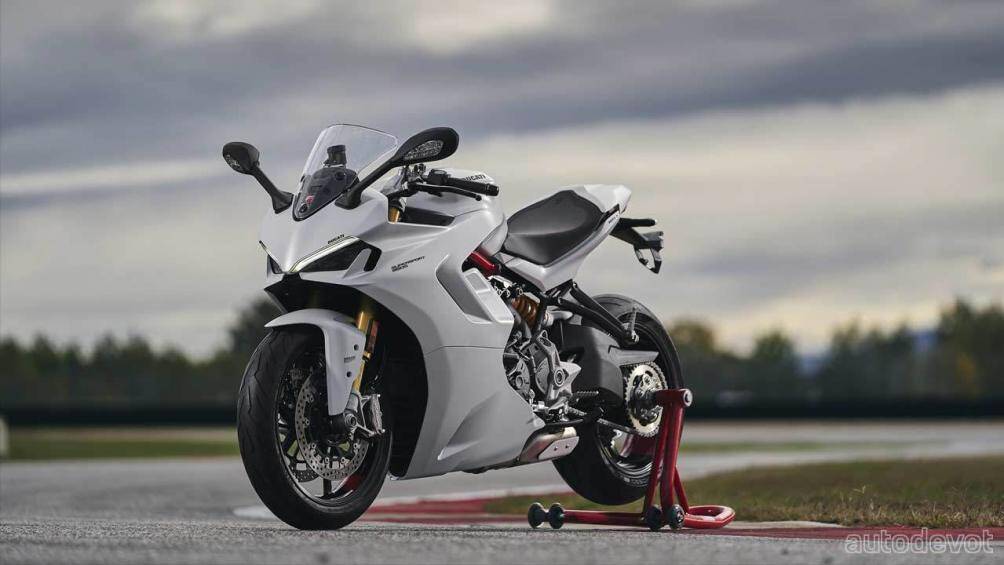 5. Ducati SuperSport 950S 2021