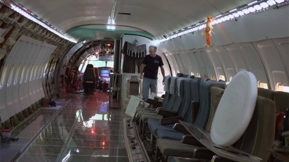 Một chiếc ghế sofa có thể gấp lại không chỉ đáp ứng chức năng của phòng khách mà còn đáp ứng được chức năng của phòng ngủ