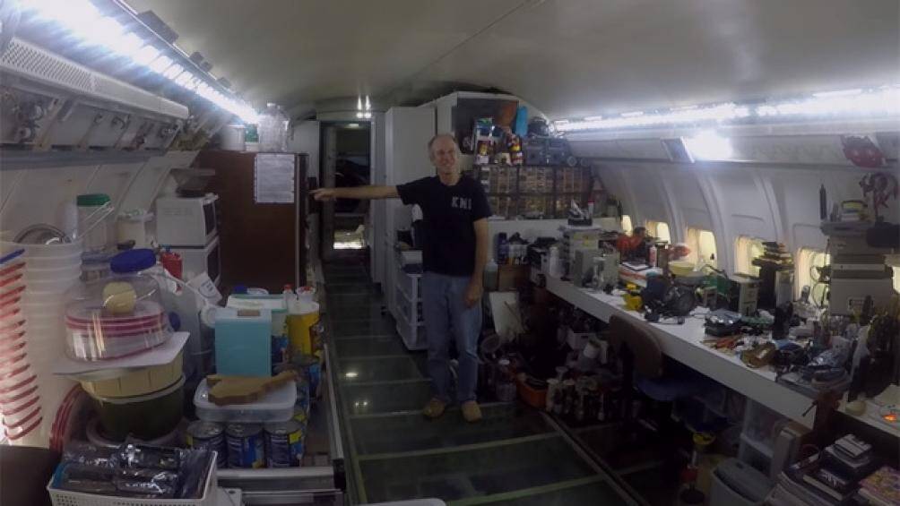 Động cơ của chiếc máy bay là thứ giá trị nhất, tất nhiên là nó đã bị tháo rời khi mua nhưng cấu trúc cơ bản vẫn được giữ nguyên