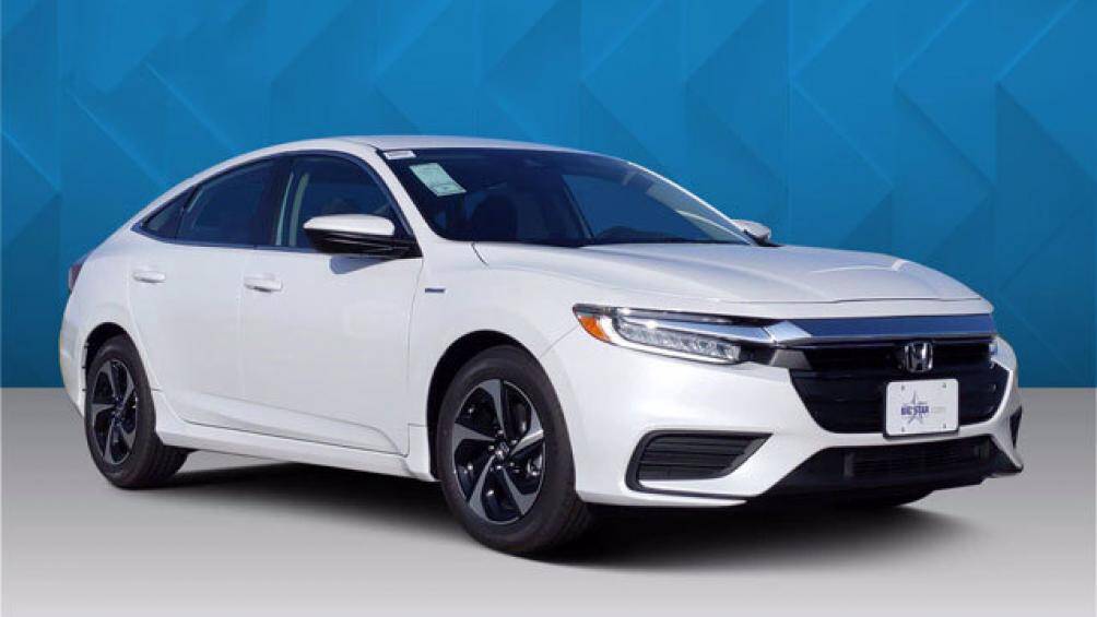 4. Honda Insight 2022 (mức tiêu hao nhiên liệu ở đường hỗn hợp: 4,52 lít/100 km)