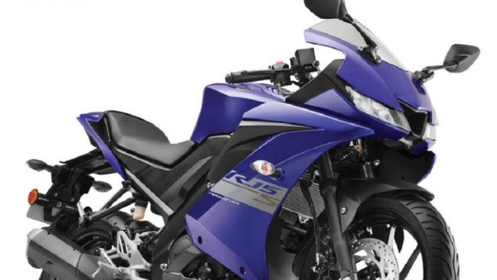 Chi tiết sơn màu xanh Racing Blue không còn xuất hiện trên vành bánh xe của R15S nữa