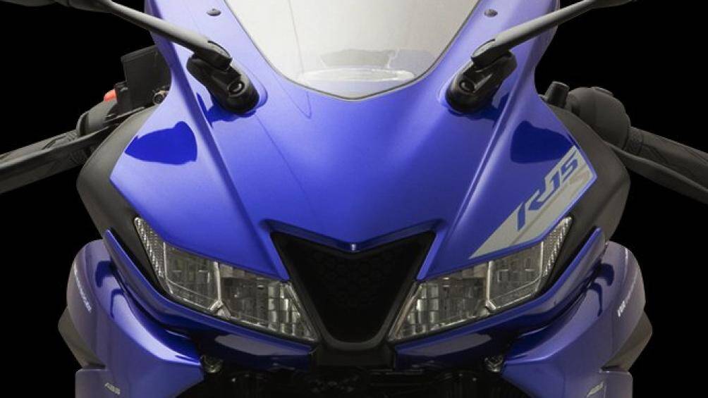 Được xây dựng trên bộ khung gầm Deltabox, R15S có một còi ngân Horn tăng thêm cảm giác phấn khích