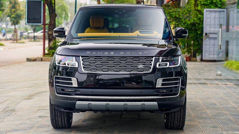 Range Rover SVAutobiography trang bị động cơ 3.0L, 6 xi-lanh thẳng hàng, công suất tối đa 395 mã lực, hộp số tự động 8 cấp