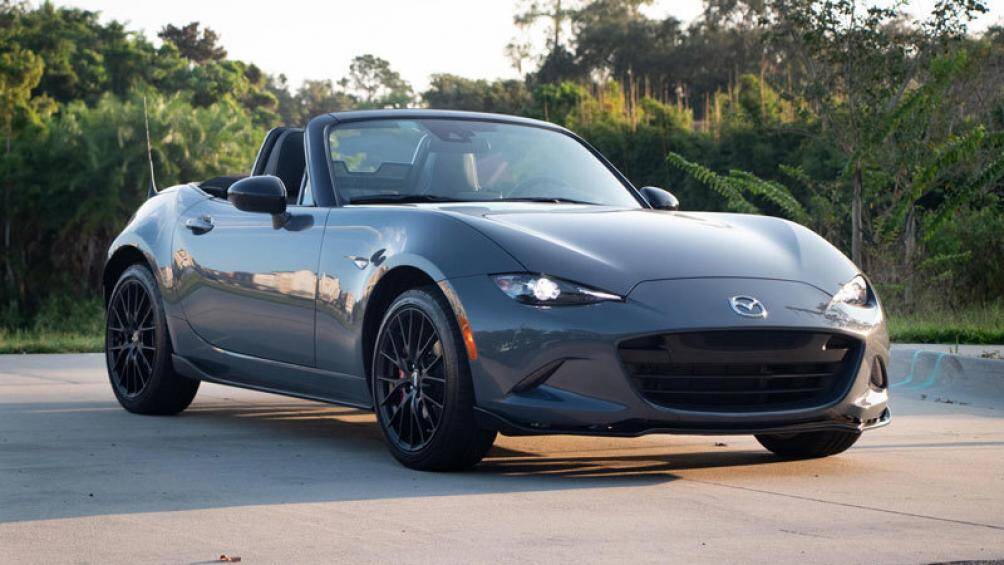 2. Mazda MX-5 Miata 2021 (giá khởi điểm: 26.830 USD)