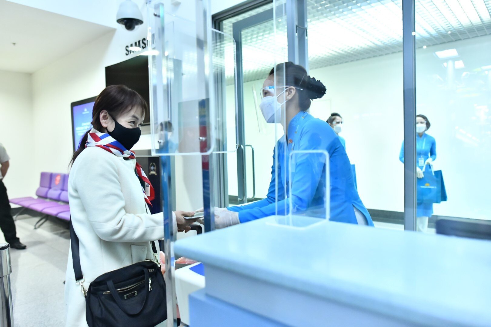 Từ ngày 28/11, Vietnam Airlines khai thác thường lệ 2 chuyến/tuần giữa TP.HCM và San Francisco. Hãng dự kiến tăng lên 7 chuyến/tuần sau khi dịch bệnh được kiểm soát và Chính phủ Việt Nam cho phép mở lại các đường bay quốc tế thường lệ. Vietnam Airlines đang tiếp tục nghiên cứu để mở thêm đường bay mới đến Mỹ như giữa Los Angeles và Hà Nội hoặc TP.HCM. Các chuyến bay giữa Việt Nam và Mỹ sẽ được thực hiện hoàn toàn bằng đội tàu bay thân rộng hiện đại nhất của Vietnam Airlines là Boeing 787 và Airbus A350.