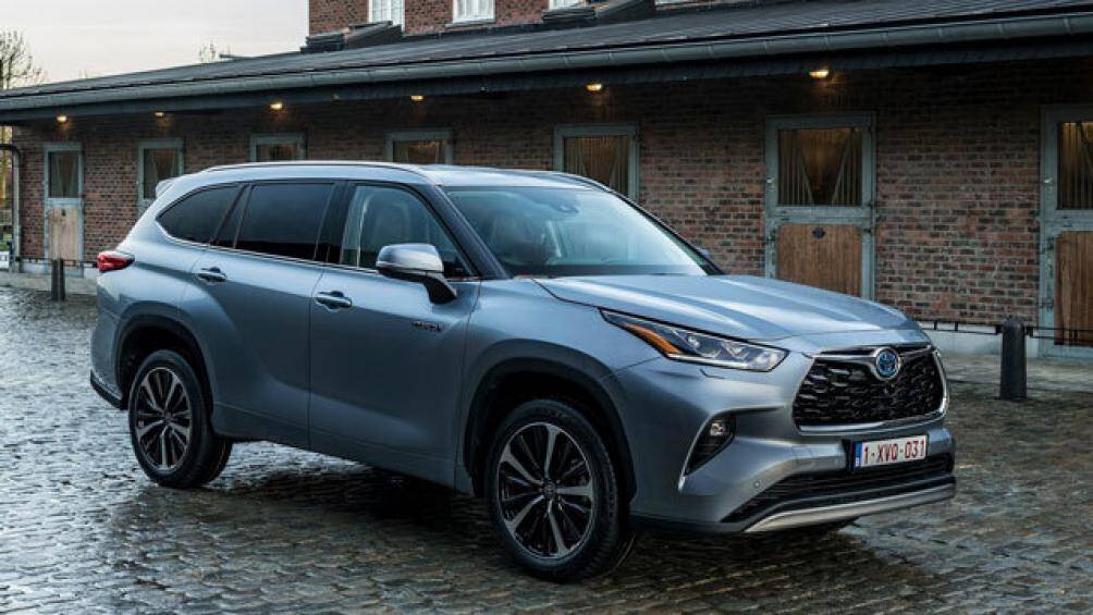 5. Toyota Highlander (doanh số: 373.594 chiếc)