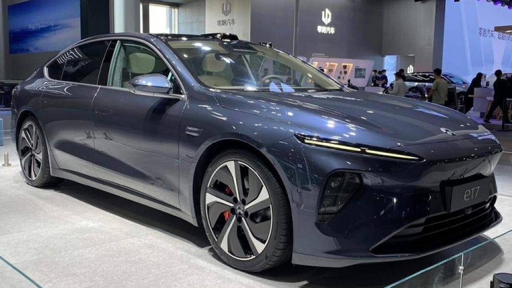Ngoài ra, mẫu xe điện NIO ET7 sẽ nhận được gói hỗ trợ lái tự động ấn tượng với nhiều cảm biến và camera khác nhau