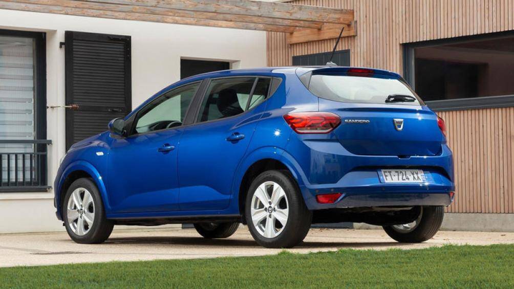 4. Dacia Sandero (doanh số: 2.971 chiếc)