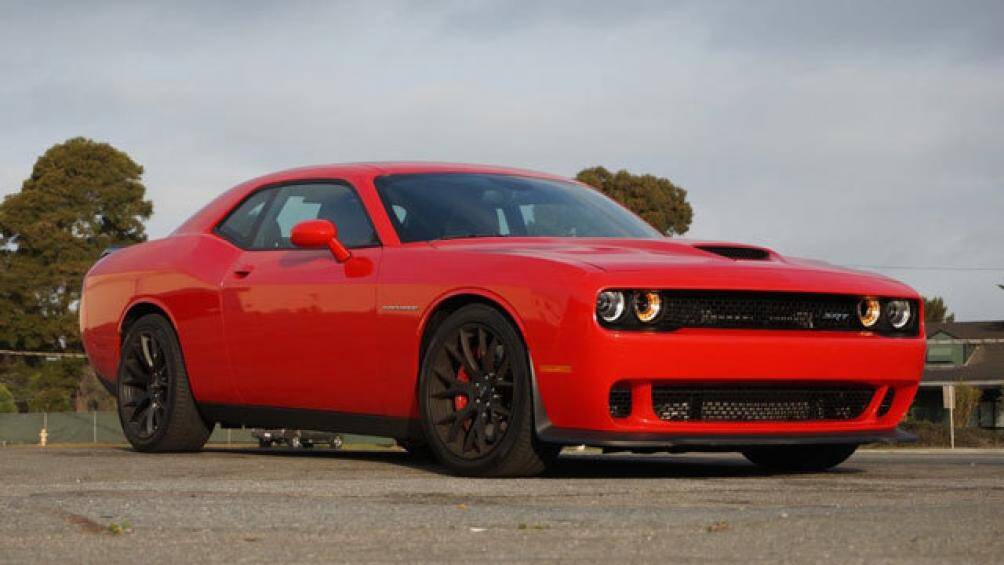 9. Dodge Challenger SRT Hellcat 2015