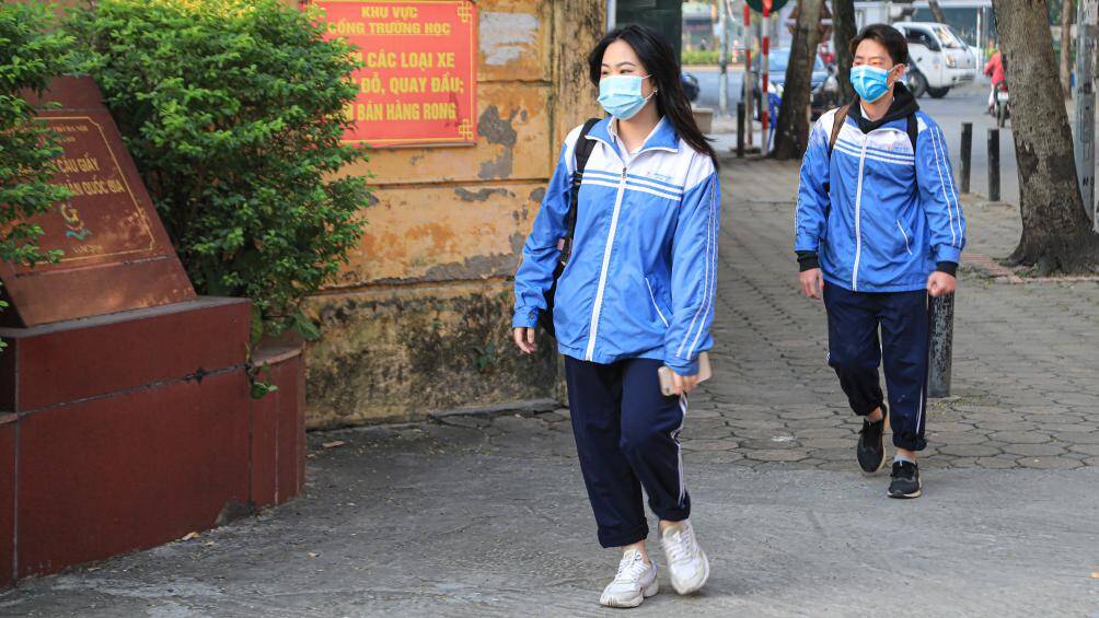 Theo đó, khi phát hiện F0, trường học sẽ kích hoạt các phương án phòng, chống dịch của nhà trường và báo cáo ngay cho Ban chỉ đạo phòng, chống dịch Covid-19 của địa phương.