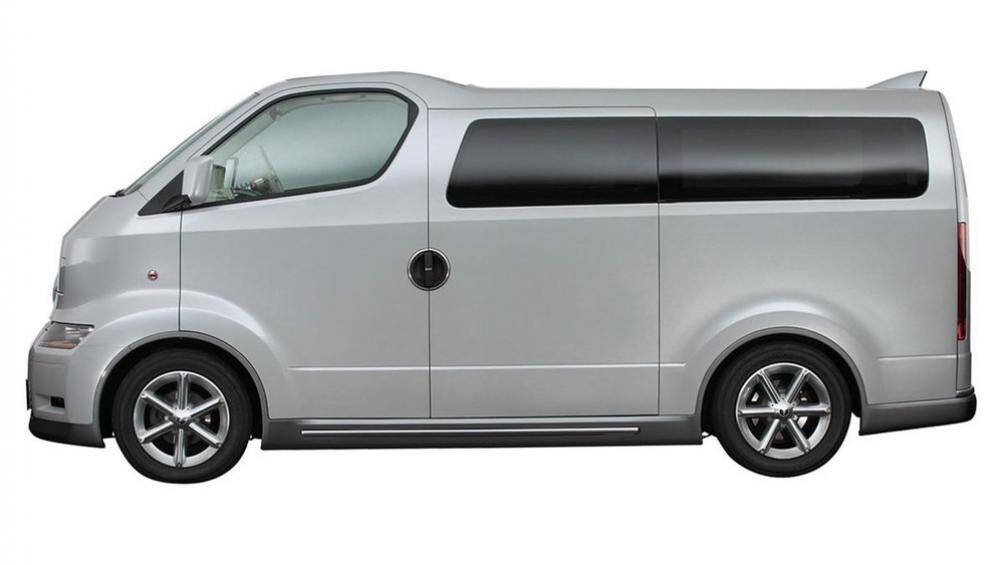 Về tên gọi, DMT là từ viết tắt cho cụm "Dual Mode Traveler" (xe hai chế độ) - có thể hiểu là vừa dùng để đi cũng có thể dùng để ở và làm việc