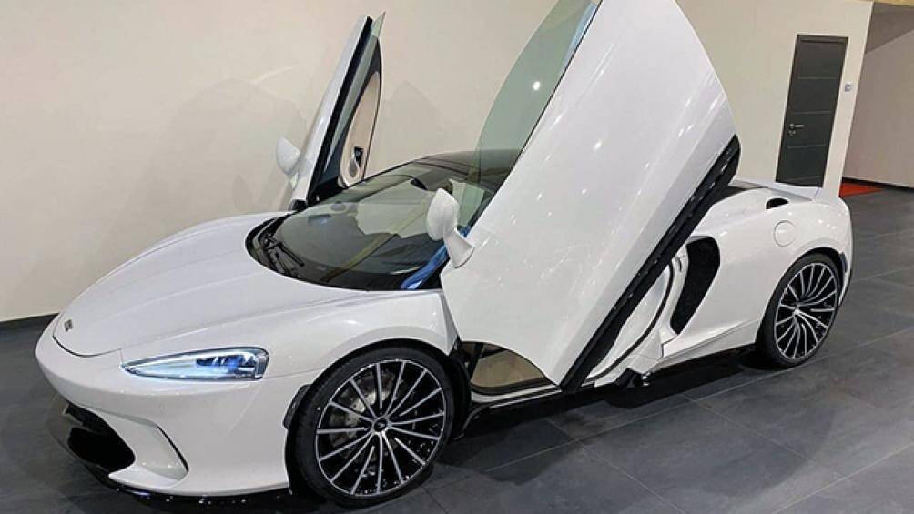 Hiện chưa rõ giá chiếc McLaren GT này về Việt Nam là bao nhiêu nhưng chắc chắn không dưới 23 tỷ đồng.
Giá của siêu xe này tại Mỹ là khoảng 210.000 USD