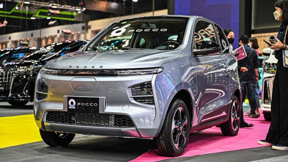 Khác với Pocco DD, MM lại sở hữu thiết kế 3 cửa và cũng được chia thành 2 phiên bản là YX và ZX ở thị trường Thái Lan