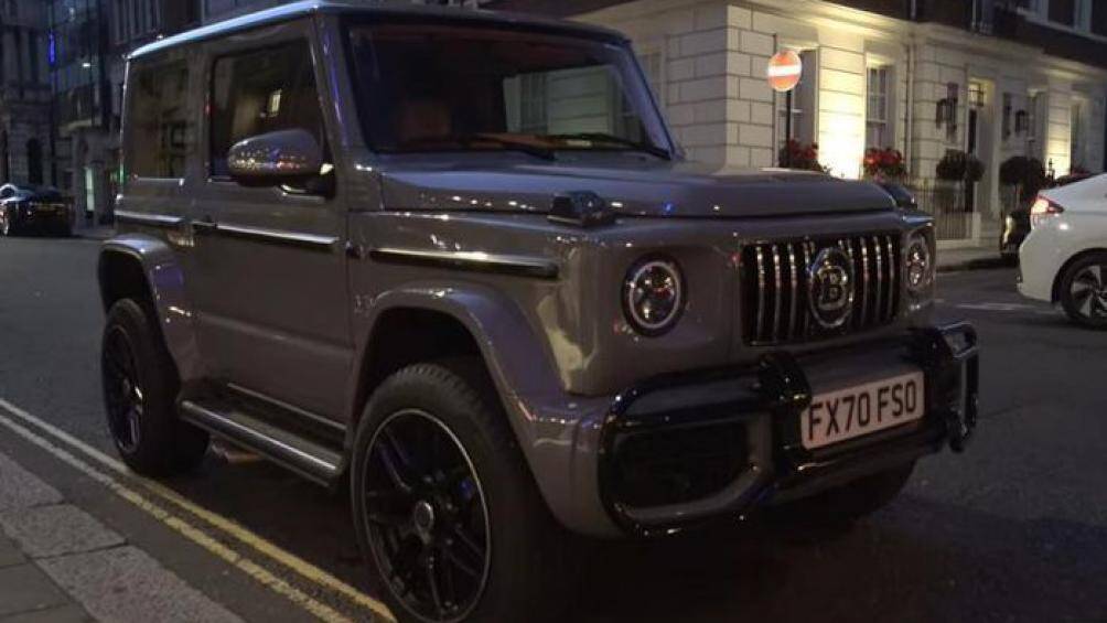 Chiếc Suzuki Jimny giá rẻ này được hãng độ xe Brabus biến thành chiếc SUV hạng sang Mercedes-AMG G63 độc đáo và được rao bán với giá 1,2 tỷ đồng