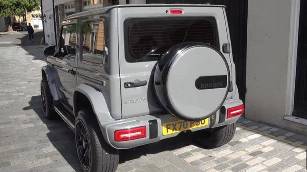 Công việc chuyển đổi chiếc xe này không chỉ đơn thuần là lắp đặt một bộ body kit bên ngoài