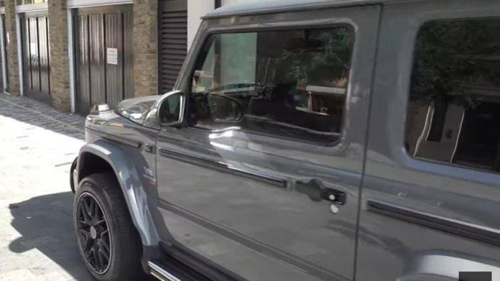 Có thể tìm thấy những bộ kit để biến Jimny thành các mẫu xe biểu tượng như Land Rover Defender, Ford Bronco, và phổ biến nhất là Mercedes G-Wagon