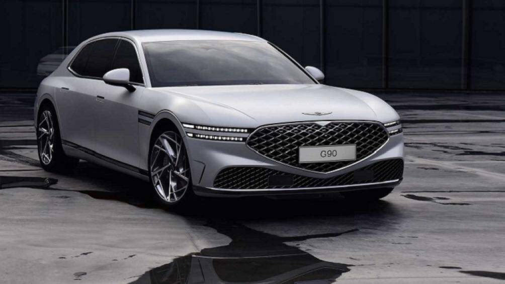 Giá xe Genesis G90 2023 chưa công bố. Xe dự kiến sẽ ra mắt vào năm sau