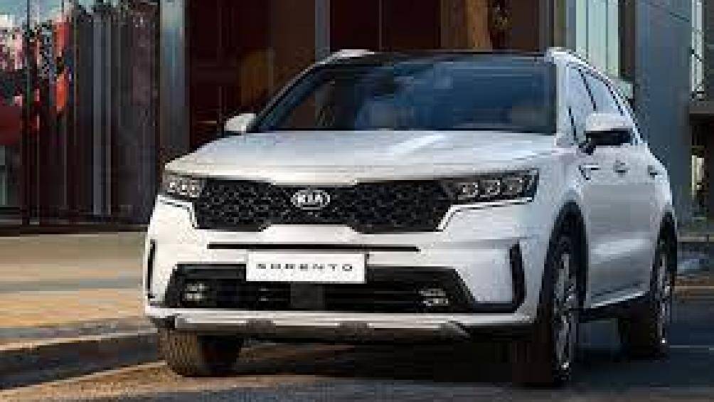 7. Kia Sorento (doanh số: 4.903 chiếc)