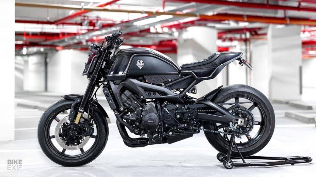 Những mẫu xe này thường có thiết kế góc cạnh như sportbike, nhưng lốc máy lại để hở, trông dữ dẵn như nakedbike