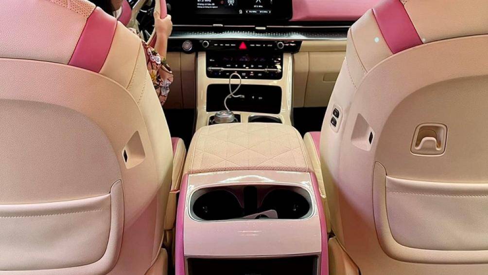 Kia Carnival 2.2D Premium 2022 sử dụng động cơ diesel tăng áp, dung tích 2.2 lít, sản sinh công suất tối đa 199 mã lực