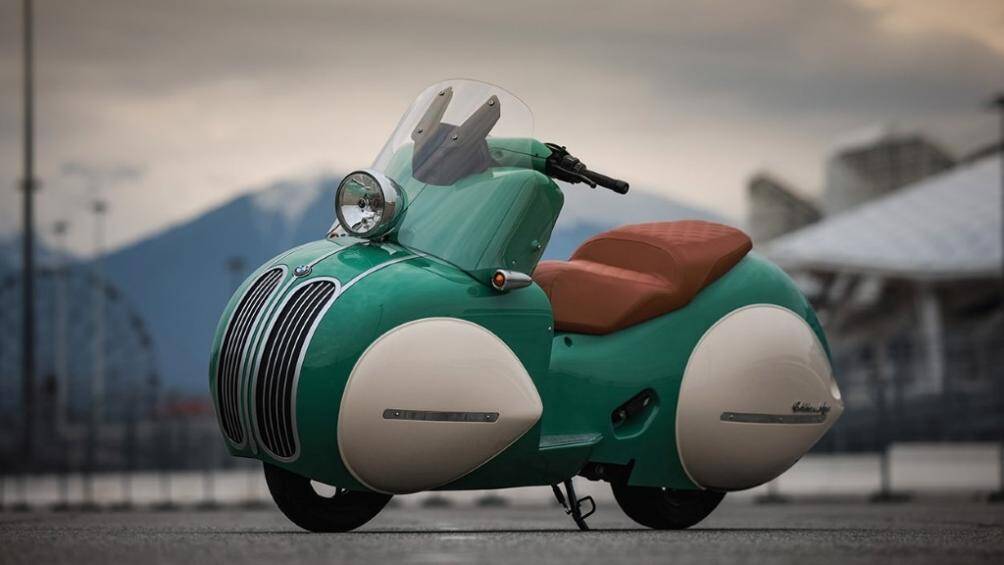 Chiếc Golden Age được BMW hợp tác với hãng độ NMoto từ Nga sở hữu đường nét độc đáo, được phát triển từ nguyên mẫu BMW C400 X