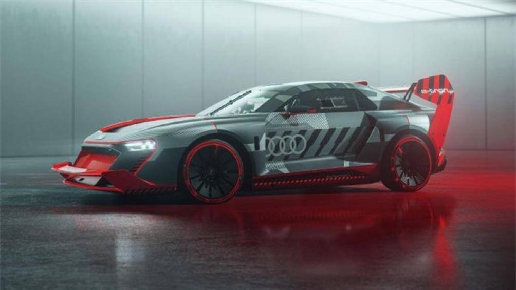 Ken Block chia sẻ thực hiện pha drift vòng tròn (donut) ở tốc độ 150 km/h chỉ bằng chân ga trên mẫu xe điện này là trải nghiệm hoàn toàn mới