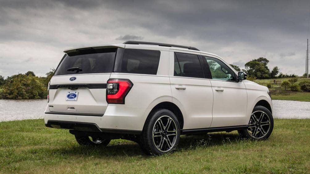 3. Ford Expedition 2021 (giá khởi điểm: 49.625 USD)