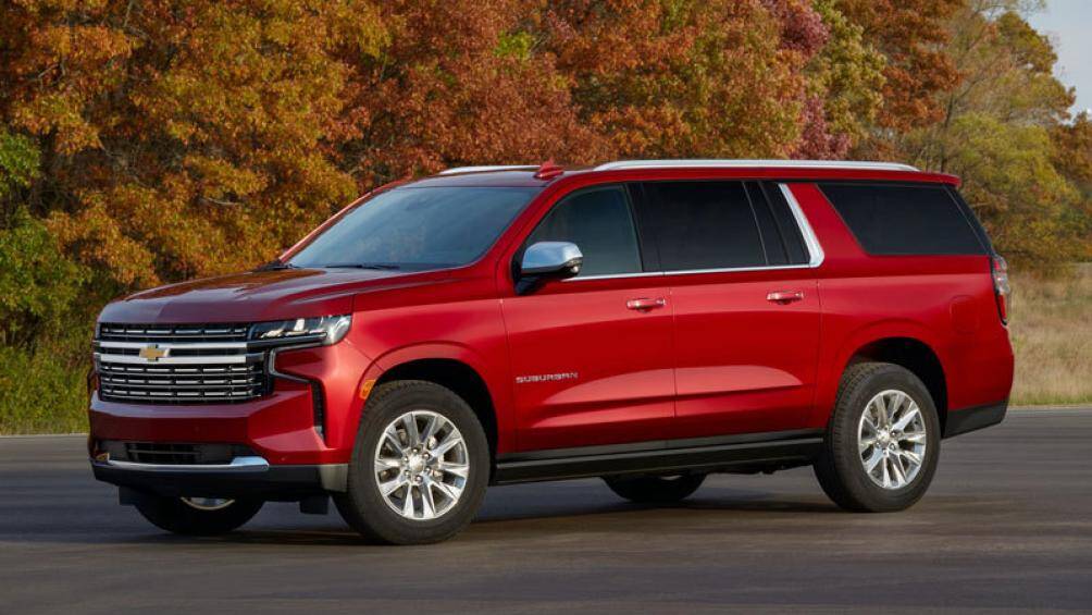 4. Chevrolet Suburban 2022 (giá khởi điểm: 57.595 USD)
