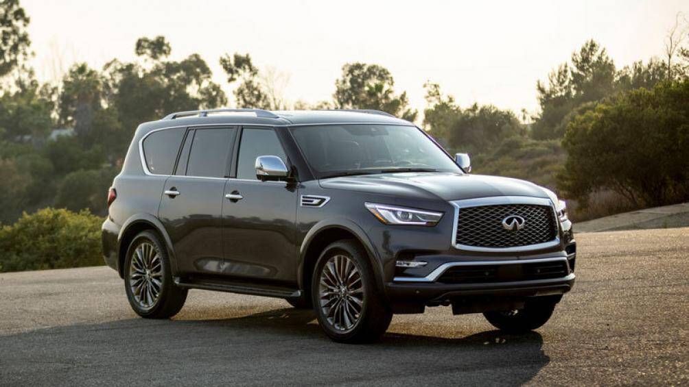 5. Infiniti QX80 2022 (giá khởi điểm: 71.995 USD)