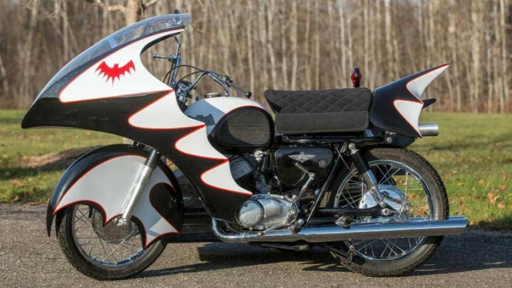 Dựa theo đơn vị đấu giá, nó là một bản sao được chế tạo chuyên nghiệp dựa theo một chiếc Yamaha Catalina 1966 250cc