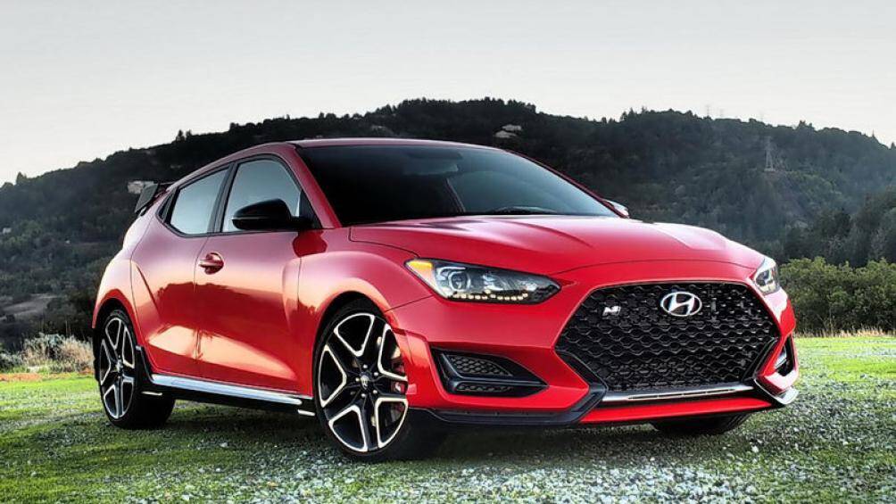 5. Hyundai Veloster N (giá khởi điểm: 32.500 USD)