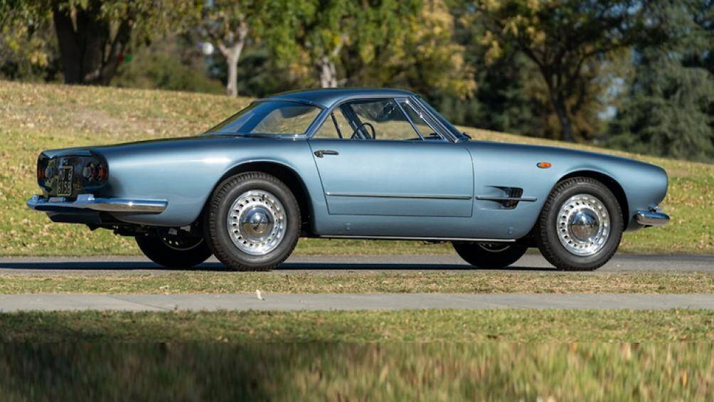 Chiếc xe đã được phục chế một phần để trở lại cấu hình như hồi được bán vào trong năm 1961, bao gồm màu sơn Azzurro Vincennes bóng bẩy với nội thất bọc da màu đen