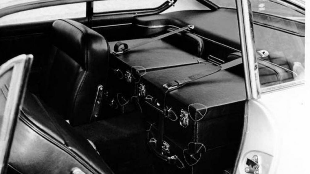 Nó được chế tạo lại theo đơn đặt hàng đặc biệt cho Hoàng tử Abdel Majid ben-Saud của Ả Rập Xê-út