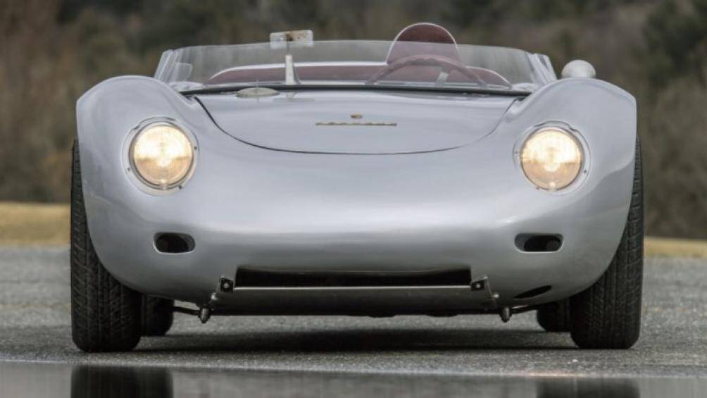 Chiếc Spyder mới được giới thiệu này được giới thiệu lần đầu năm 1957, nó chỉ có tổng cộng 34 chiếc