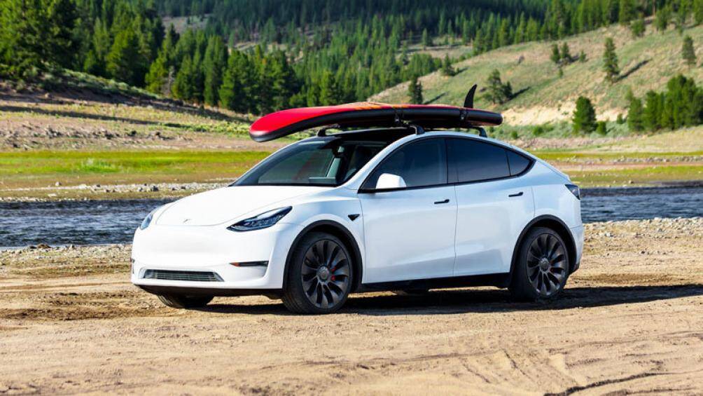 10. Tesla Model Y (doanh số: 344 nghìn chiếc)
