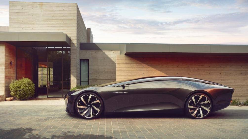 Lốp xe cũng có công nghệ SoundComfort cũng như công nghệ SightLine, cho phép truyền tải thông tin quan trọng về áp suất, nhiệt độ...đến người lái