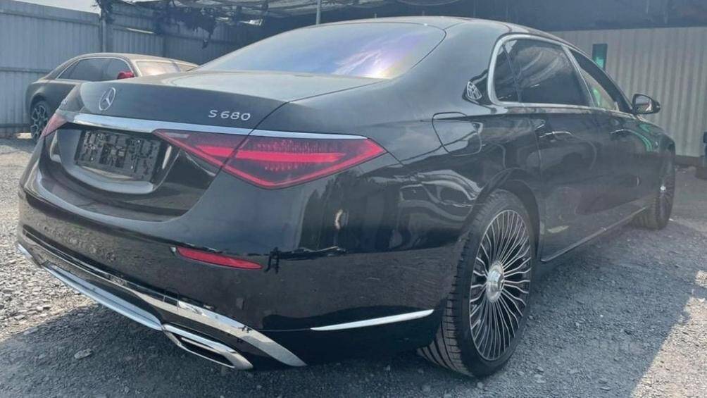 Giá xe Mercedes-Maybach S680 mới về Quảng Ninh được hé lộ trên 23 tỷ đồng, đắt hơn cả xe siêu sang Bentley Flying Spur V8 đến 5 tỷ đồng