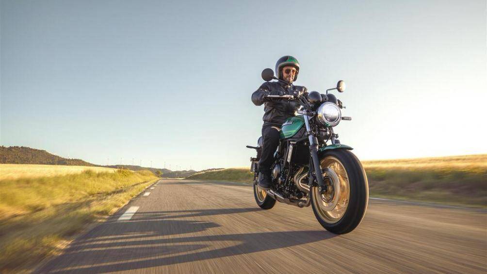 Trái tim của xe là khối động cơ xylanh đôi, dung tích 649cc, làm mát bằng dung dịch nhưng đã được hiệu chỉnh lại, sản sinh công suất 68 mã lực