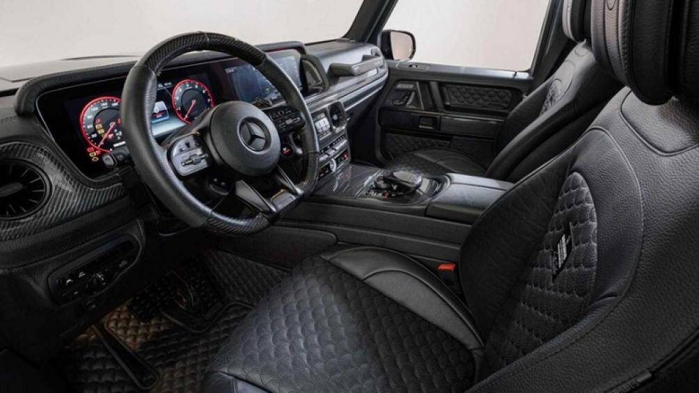 800 Adventure XLP Superblack có thể tăng tốc từ 0 - 100 km/h trong 4,8 giây, và đạt tốc độ tối đa 210 km/h