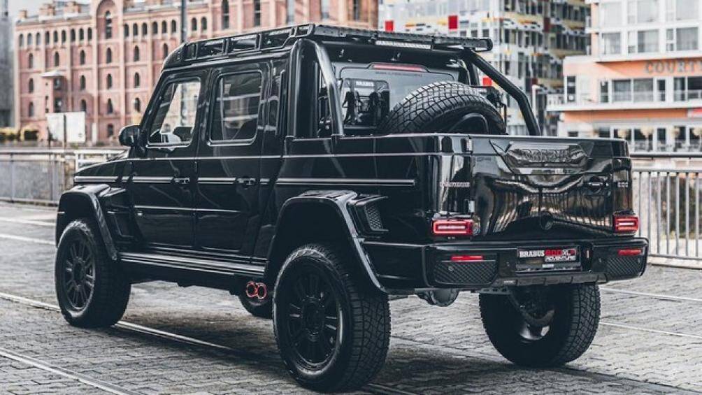 La-zăng 22 inch khổng lồ có thể không lý tưởng để đi trên những con đường mòn, nhưng ít nhất chúng được bọc trong bộ lốp mọi địa hình