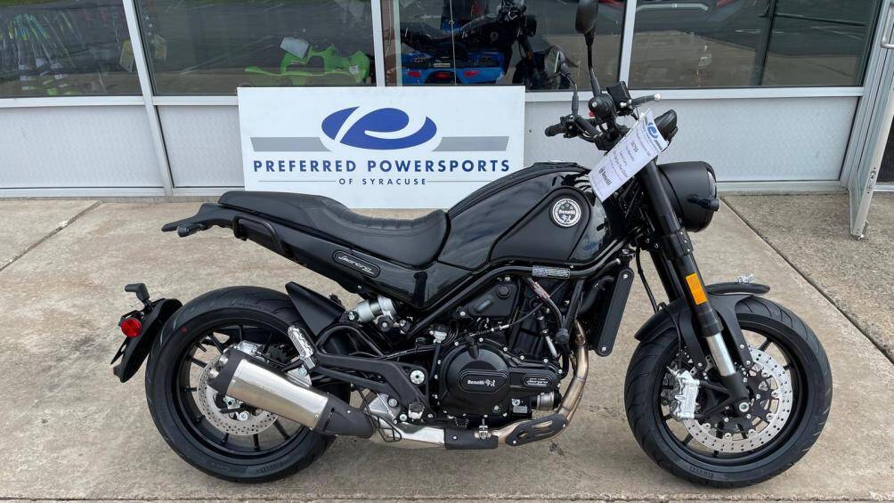 5. Benelli Leoncino 500 2022