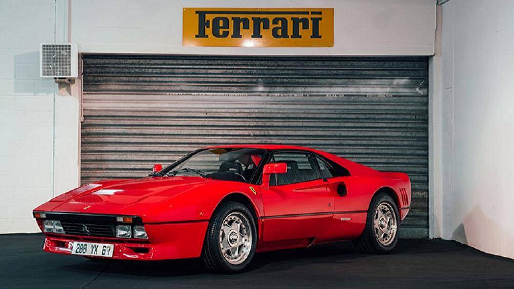Chiếc Ferrari 288 GTO đời 1985 là mẫu xe quý hiếm nhất cuộc đấu giá bởi là một trong số 272 chiếc được chế tạo. Giá trị  của chiếc xe này sẽ không dưới 2,8 triệu USD