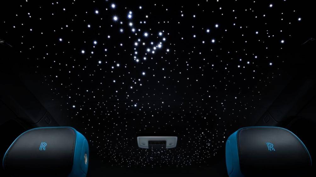 Trần sao Shooting Star Starlight Headliner đặc trưng của các mẫu Rolls-Royce