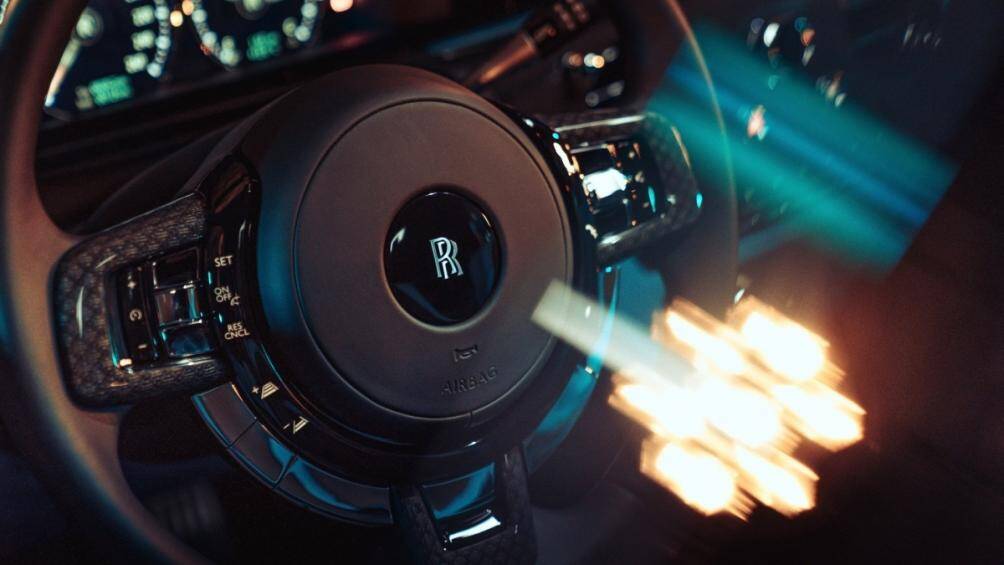 Rolls-Royce Ghost Black Badge được trang bị động cơ V12 dung tích 6.75L được hiệu chỉnh để tăng thêm gần 29 mã lực và 50 Nm, cho công suất tối đa 592 mã lực